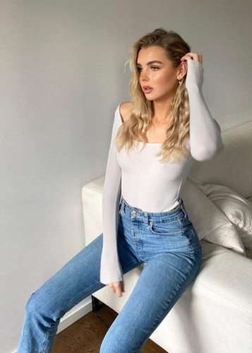 Лола, Г. Дзержинский